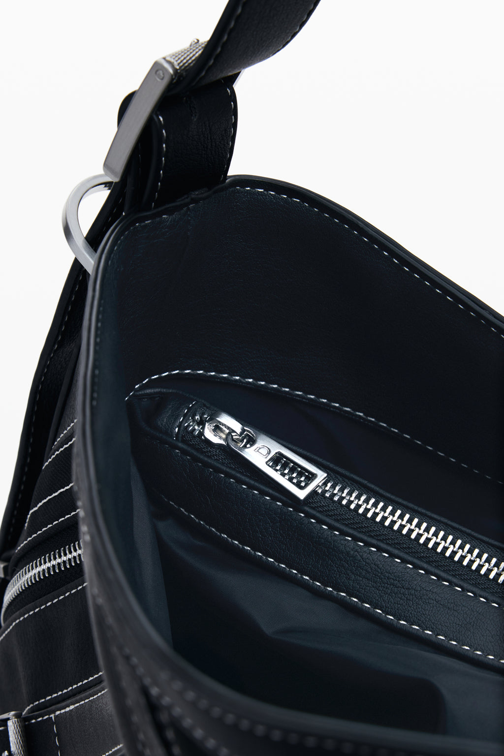 BOLSO NEGRO DE MUJER DESIGUAL 