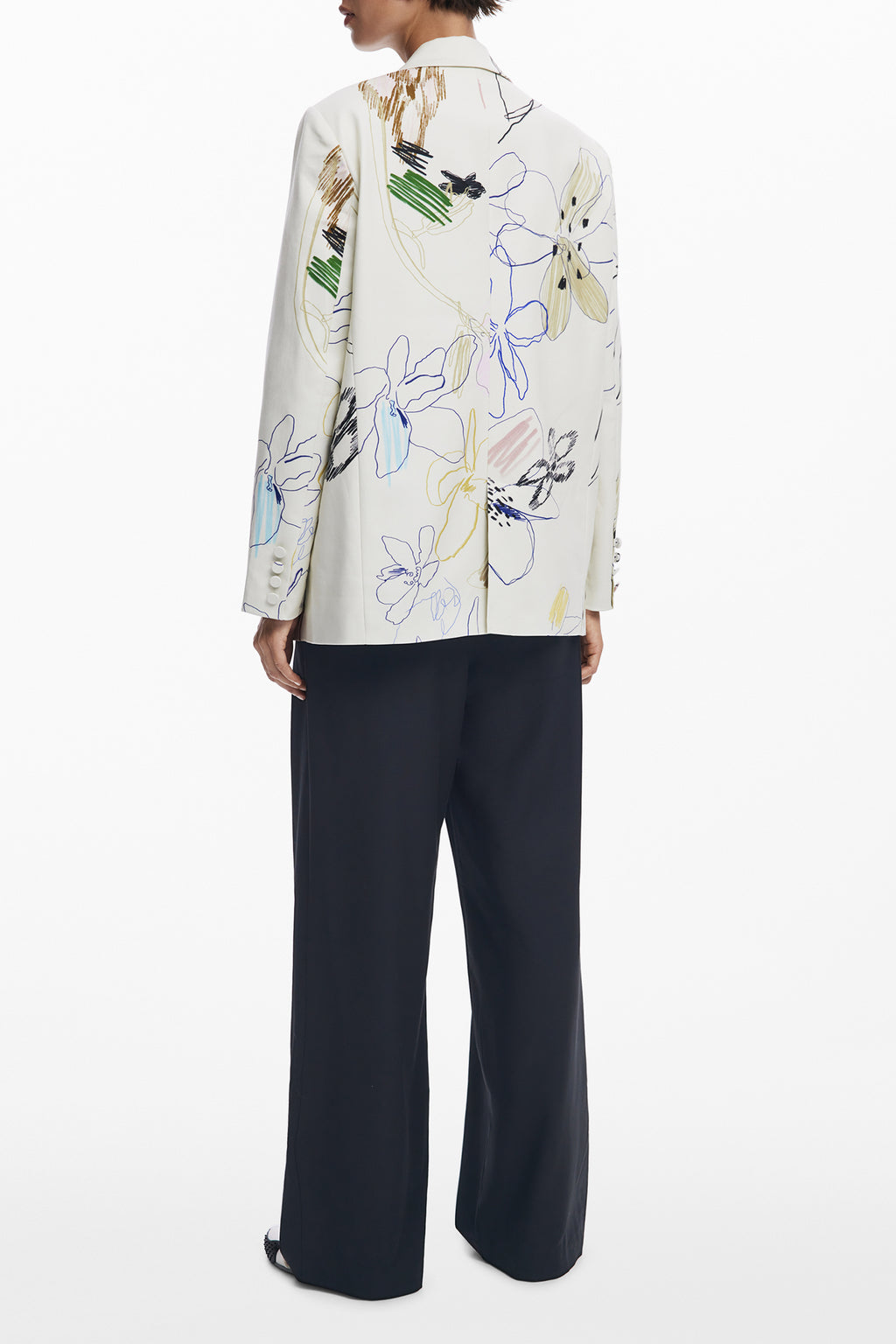 CHAQUETA BLANCA CLÁSICA DE MUJER DESIGUAL 