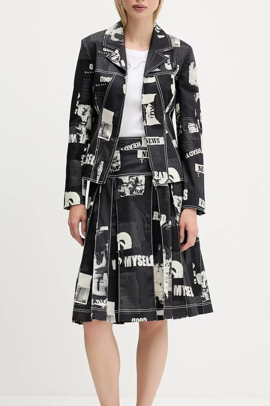 CHAQUETA DEPORTIVA NEGRA DE MUJER DESIGUAL 