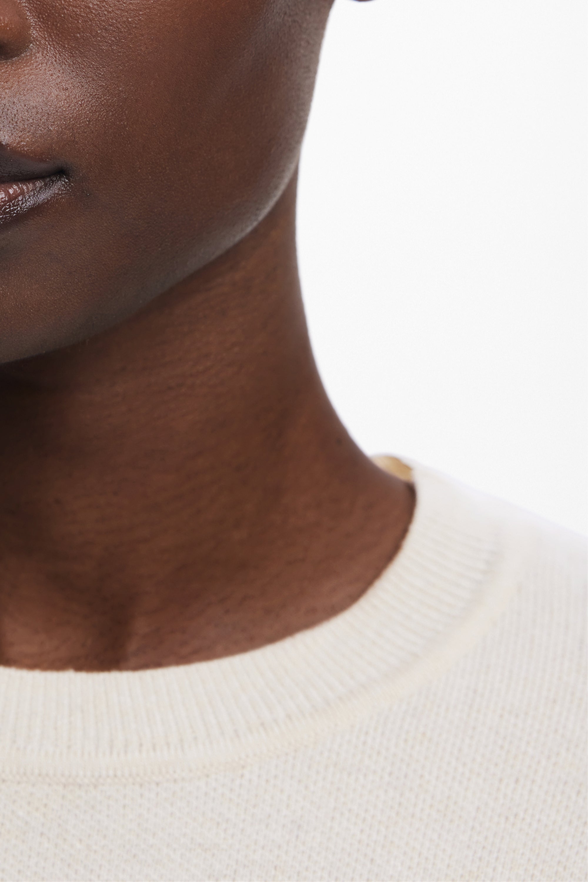 SUÉTER BEIGE DE MUJER DESIGUAL 