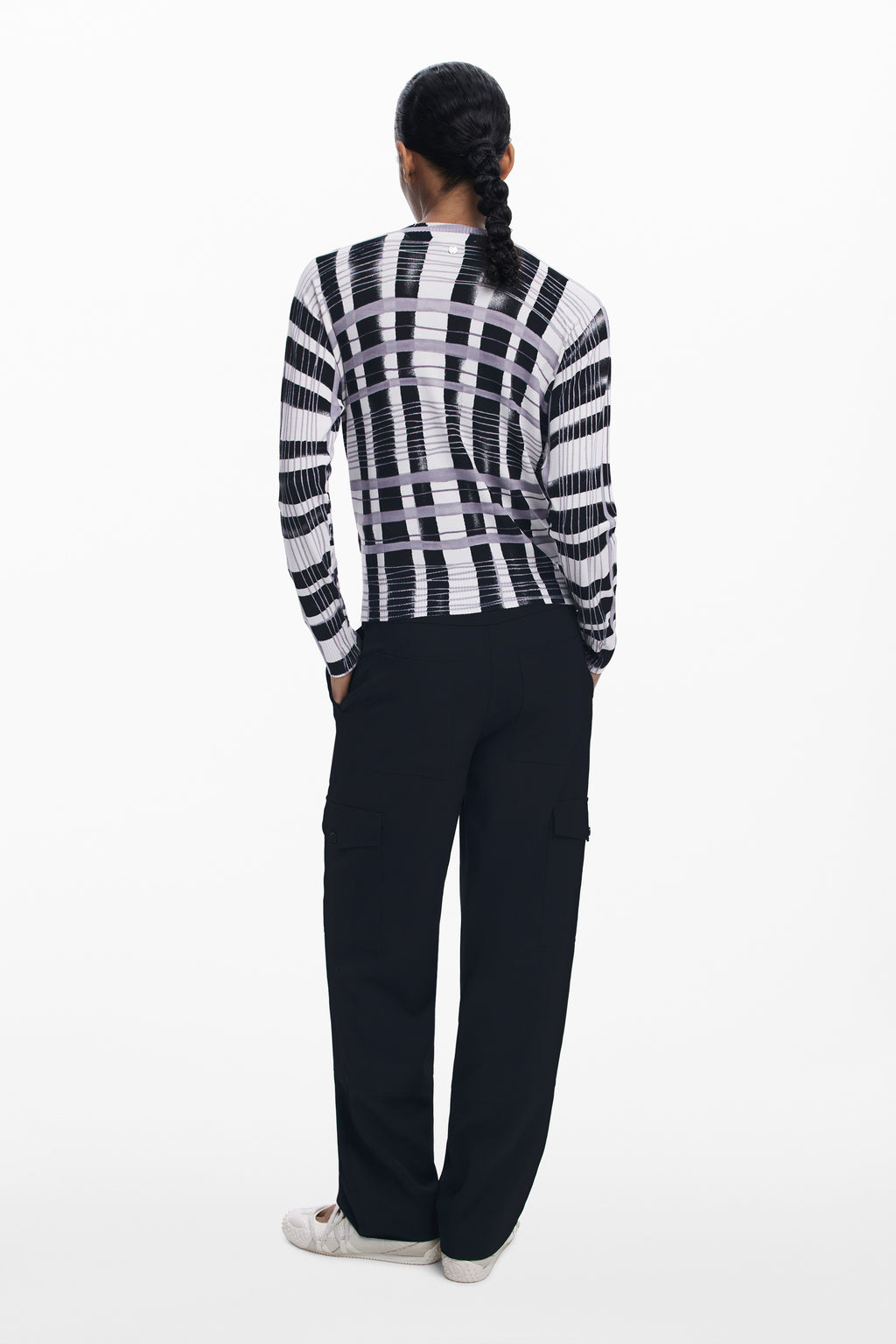 SUÉTER BLANCO DE MUJER DESIGUAL 