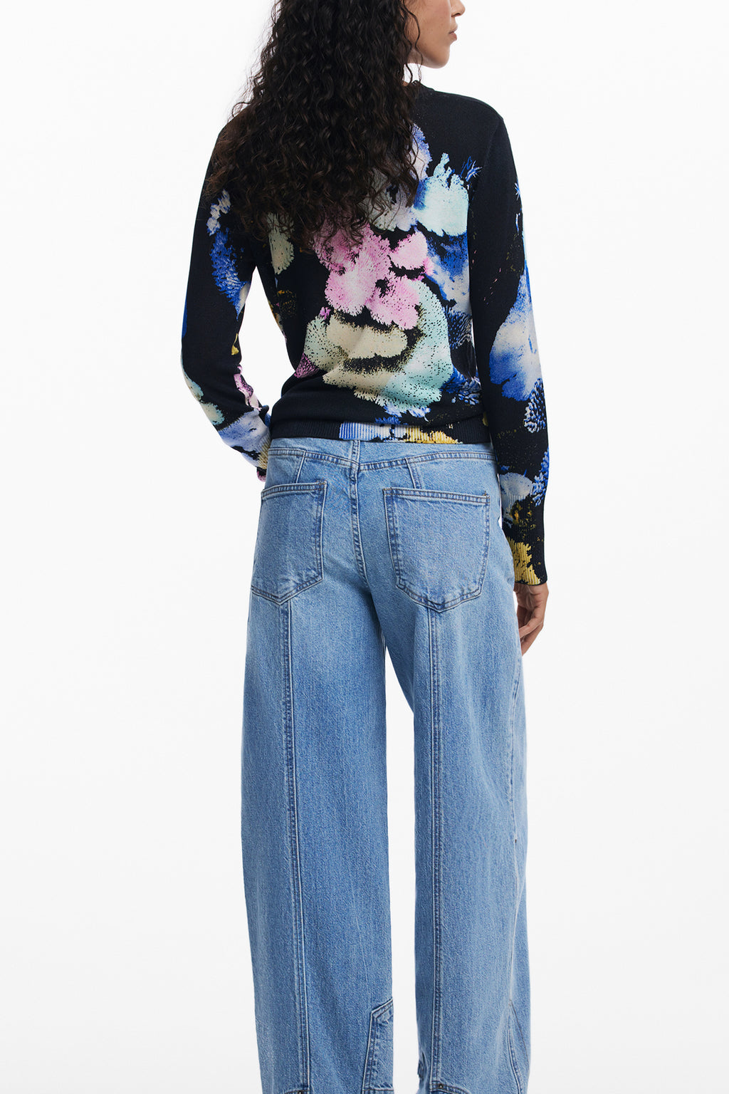 SUÉTER NEGRO DE MUJER DESIGUAL 