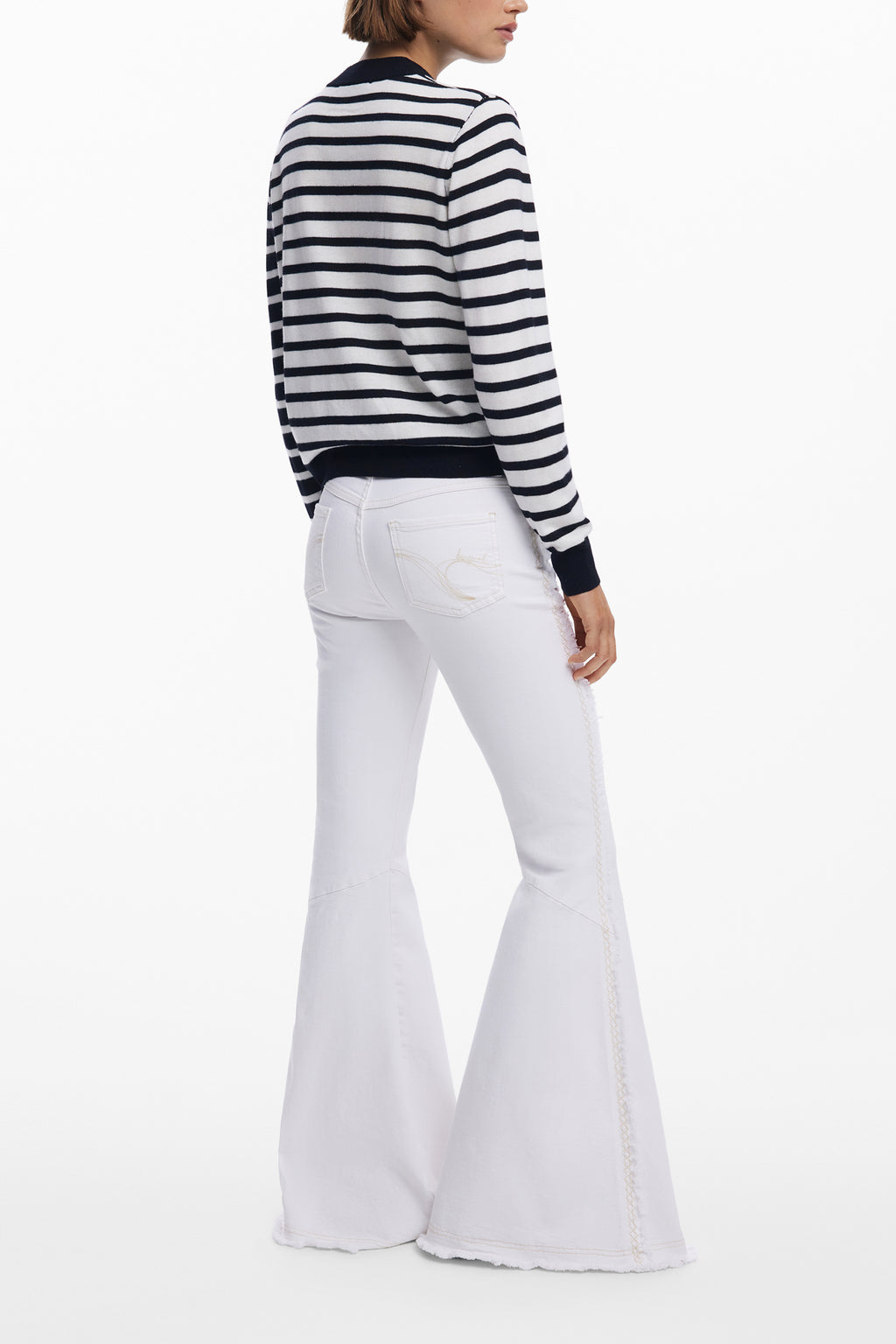 SUÉTER NEGRO DE MUJER DESIGUAL 