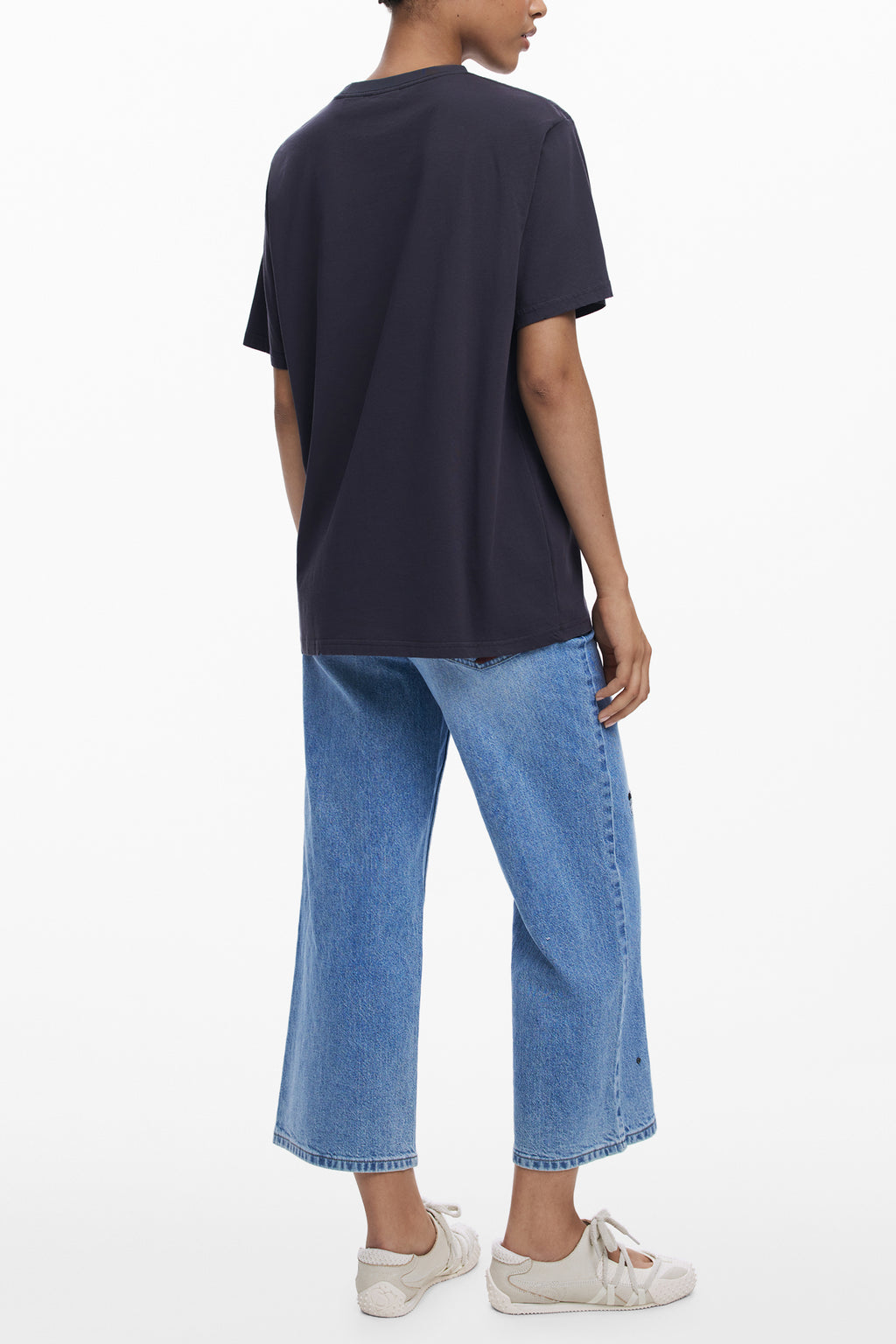 CAMISETA DE MANGA CORTA DE MUJER DESIGUAL NEGRA 