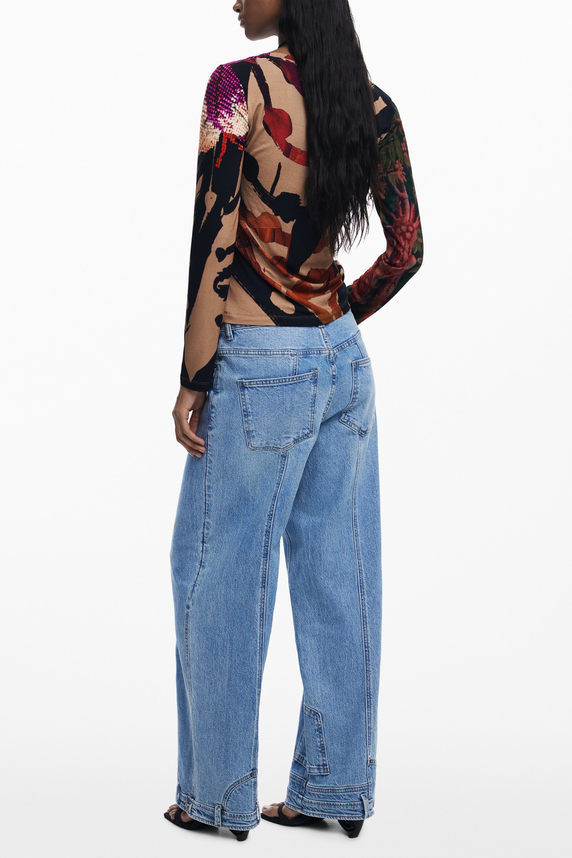 CAMISETA DE MANGA LARGA DE MUJER DESIGUAL, MARRÓN 