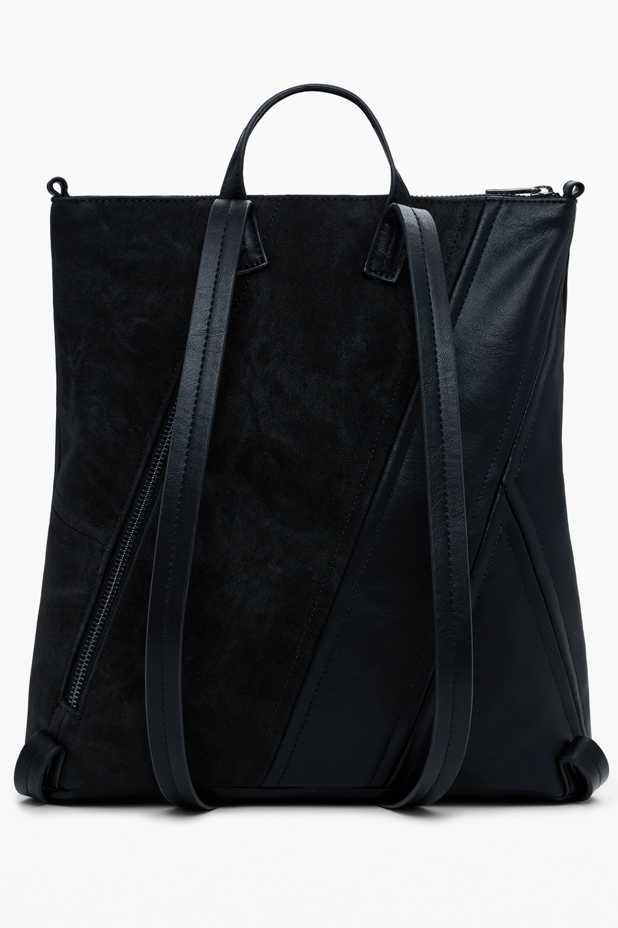 MOCHILA NEGRA DE MUJER DESIGUAL 